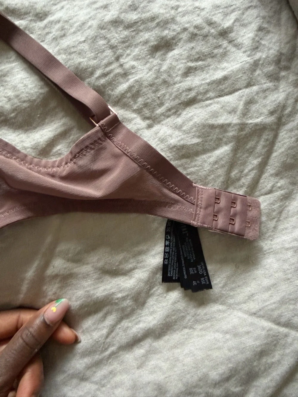 Women's Smooth T-Shirt Bra in Mauve - Picture 2 of 5